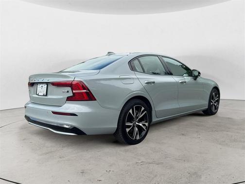 2025 Volvo S60 B5 Core