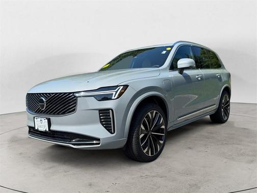 2025 Volvo XC90 Plug-In Hybrid T8 Core 7-Seater