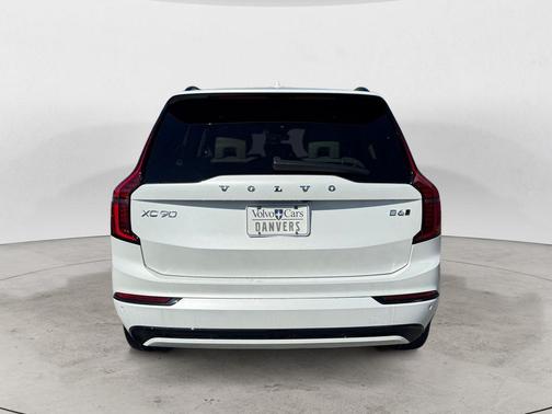 Crystal White 2026 Volvo XC90 B6 Ultra Dark Theme 7-Seater