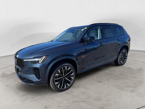 2026 Volvo XC90 B6 Ultra Dark Theme 6-Seater