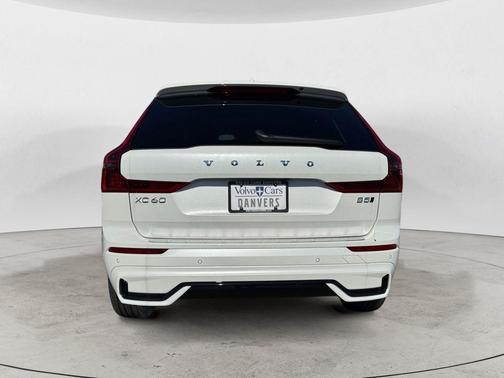 2026 Volvo XC60 B5 Plus