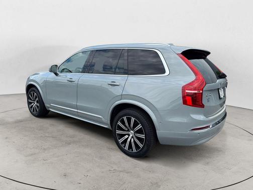 Metallic 2024 Volvo XC90 B6 Plus Bright Theme 7-Seater