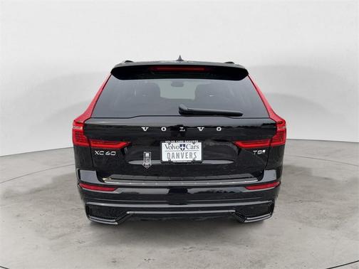 2025 Volvo XC60 Plug-In Hybrid T8 Plus