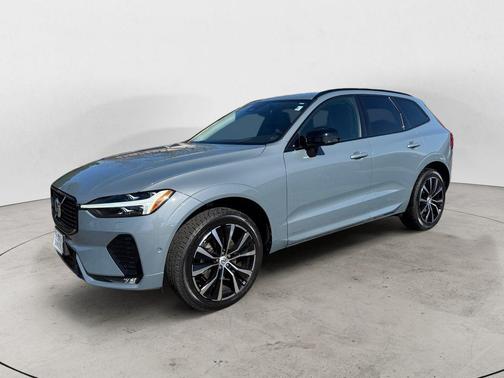 Gray Metallic 2023 Volvo XC60 B5 Plus Dark Theme