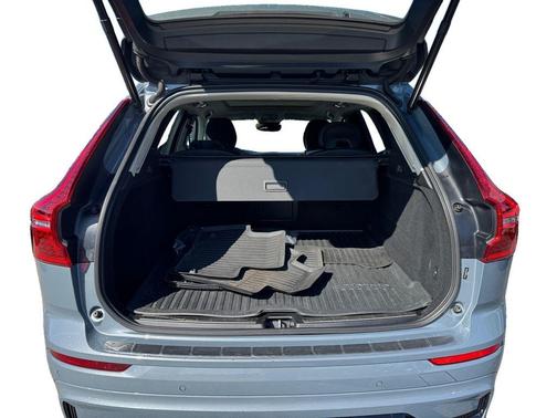 Gray Metallic 2023 Volvo XC60 B5 Plus Dark Theme