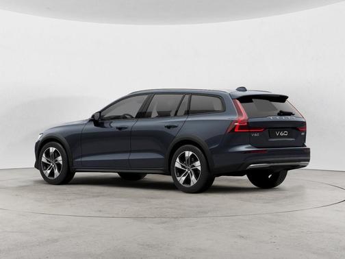 2026 Volvo V60 Cross Country B5 Plus