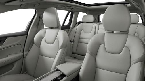 2026 Volvo V60 Cross Country B5 Plus