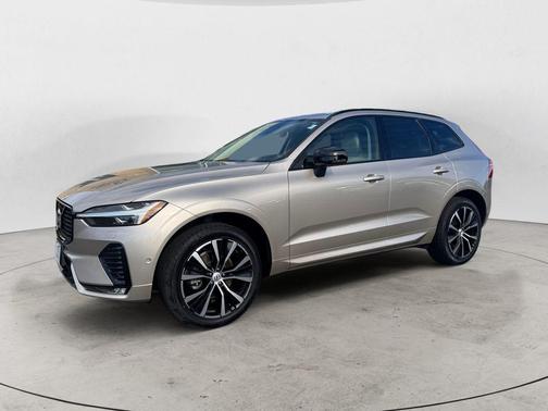 Bright 2025 Volvo XC60 B5 Plus