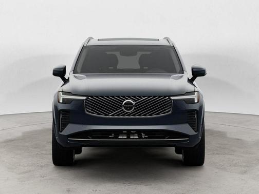 2026 Volvo XC90 B6 Plus 6-Seater