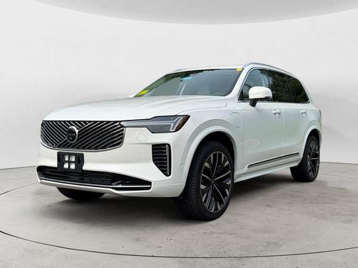 Crystal White 2026 Volvo XC90 Plug-In Hybrid T8 Ultra 7-Seater