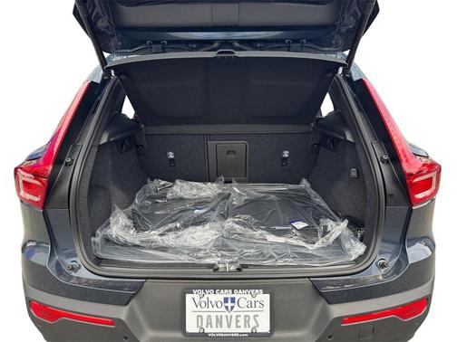 2026 Volvo XC40 B5 ULTRA