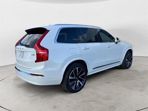 2024 Volvo XC90 B6 Plus Bright Theme 7-Seater