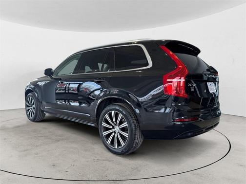 2023 Volvo XC90 B5 Core