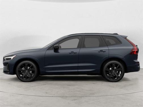 2026 Volvo XC60 B5 Ultra Black Edition
