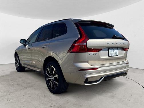 2025 Volvo XC60 B5 Plus