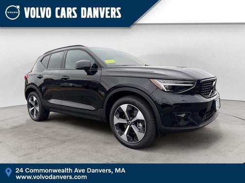 2026 Volvo XC40 B5 Plus