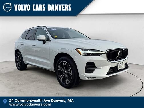2022 Volvo XC60 B5 Momentum