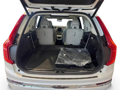 2023 Volvo XC90 B6 Plus 6-Seater