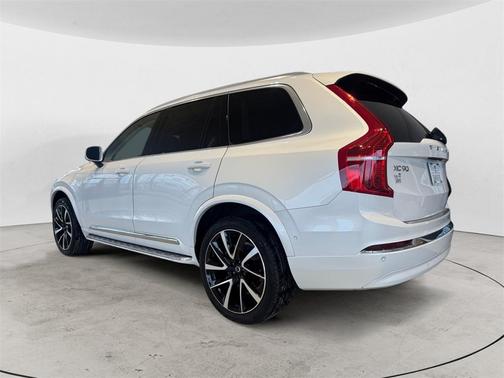 2023 Volvo XC90 B6 Plus 6-Seater