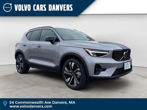 2026 Volvo XC40 B5 Plus