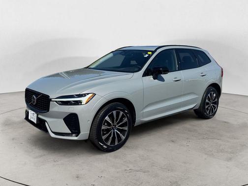 Gray Metallic 2024 Volvo XC60 B5 Plus Dark Theme