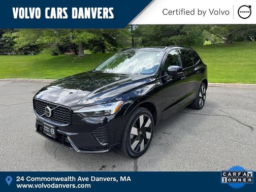 2024 Volvo XC60 Recharge Plug-In Hybrid T8 Plus Dark Theme