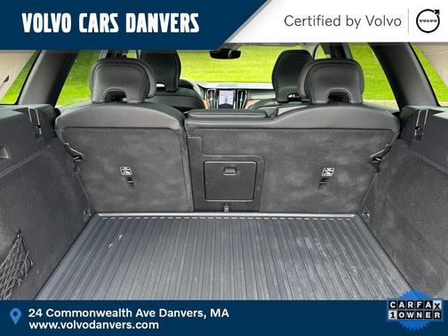 2024 Volvo XC60 Recharge Plug-In Hybrid T8 Plus Dark Theme