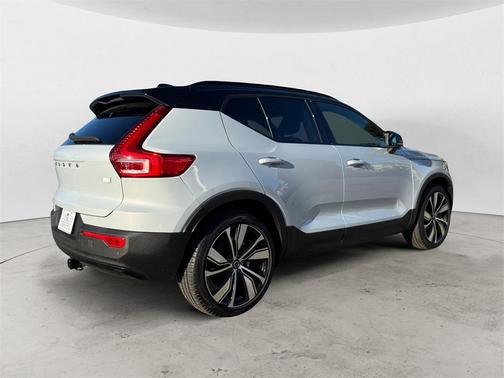 2021 Volvo XC40 Recharge Pure Electric P8