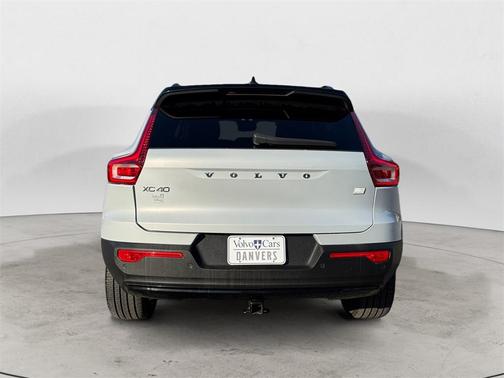 2021 Volvo XC40 Recharge Pure Electric P8
