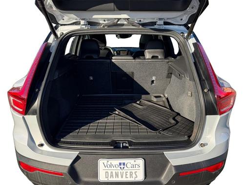 2021 Volvo XC40 Recharge Pure Electric P8