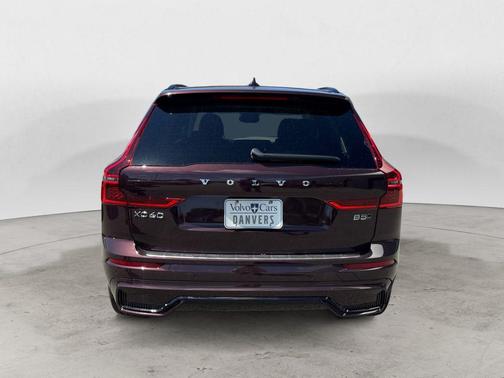 Mulberry Red 2026 Volvo XC60 B5 Plus