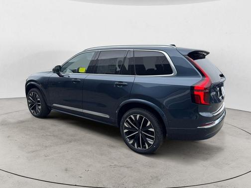 Denim Blue 2026 Volvo XC90 B6 Plus 7-Seater