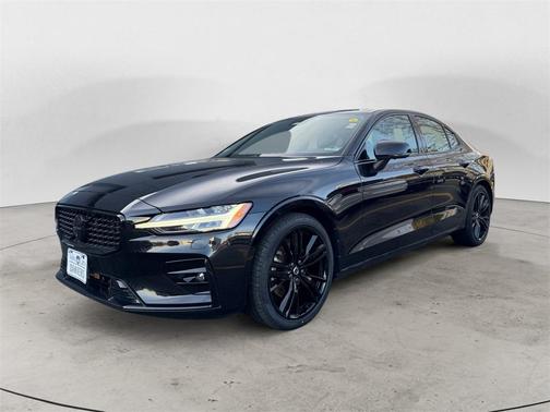 2024 Volvo S60 B5 Plus Black Edition