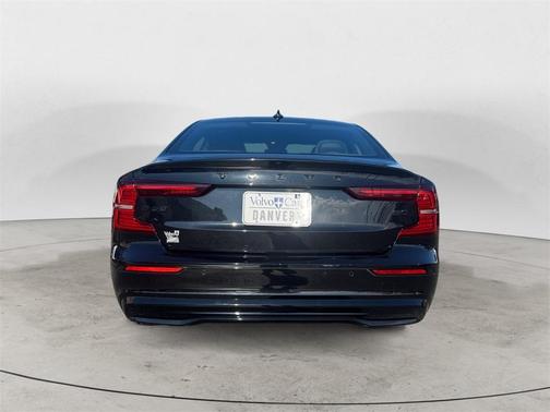 2024 Volvo S60 B5 Plus Black Edition