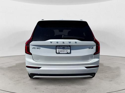 Crystal White 2026 Volvo XC90 B6 Ultra Dark Theme 7-Seater