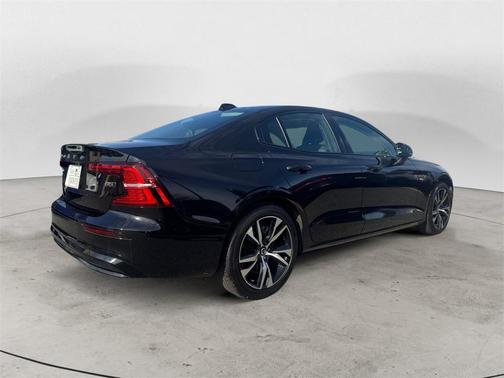 2025 Volvo S60 B5 Core