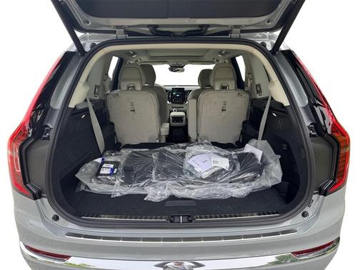 2026 Volvo XC90 Plug-In Hybrid T8 Ultra 6-Seater