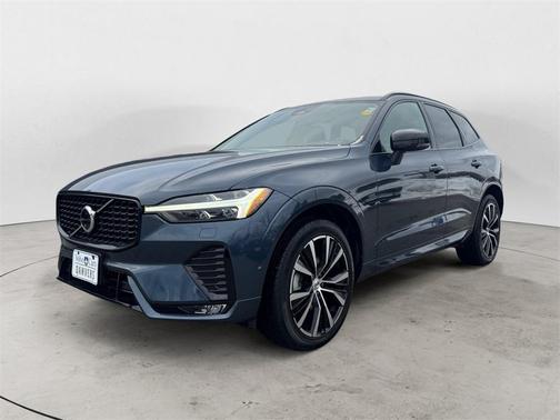 2025 Volvo XC60 B5 Plus