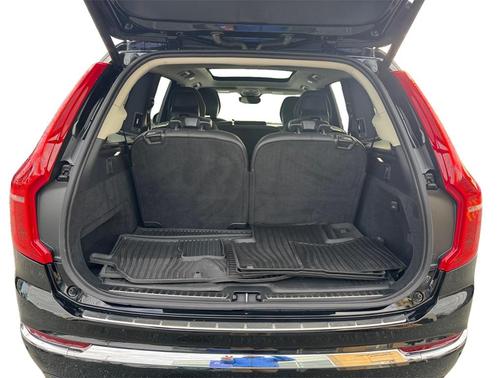 2024 Volvo XC90 B5 Core Bright Theme