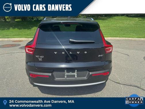 2025 Volvo XC40 B5 Core Bright Theme