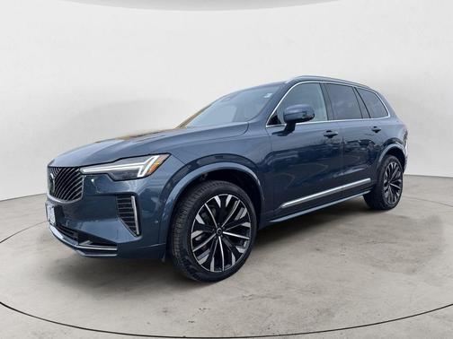 2025 Volvo XC90 B6 Plus 7-Seater