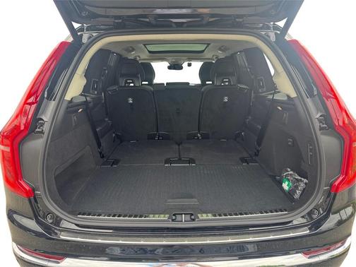 2025 Volvo XC90 B6 Ultra