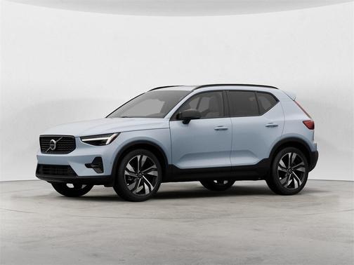 2026 Volvo XC40 B5 Ultra