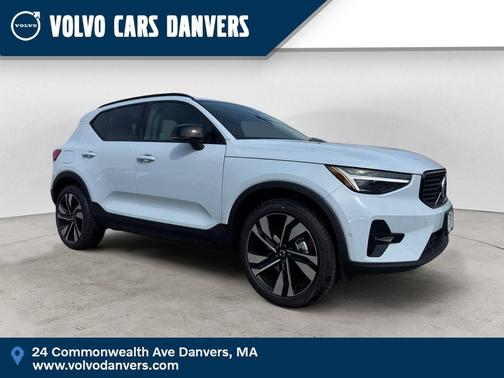 2026 Volvo XC40 B5 Ultra