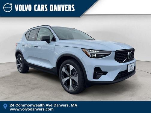 2026 Volvo XC40 B5 Plus