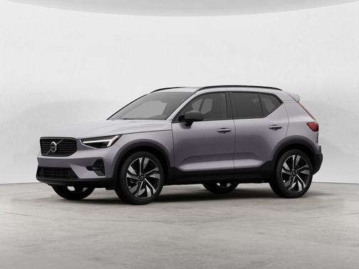 2026 Volvo XC40 B5 Ultra