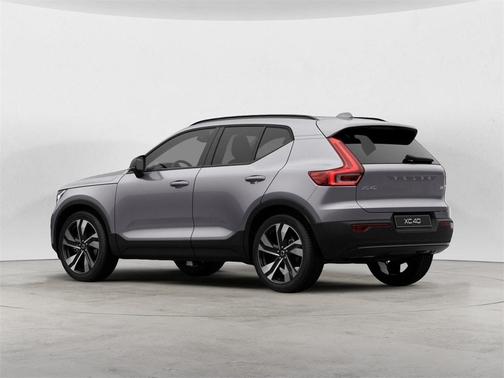 2026 Volvo XC40 B5 Ultra