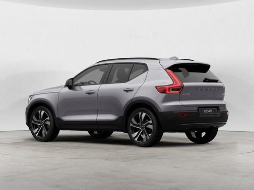 2026 Volvo XC40 B5 Ultra