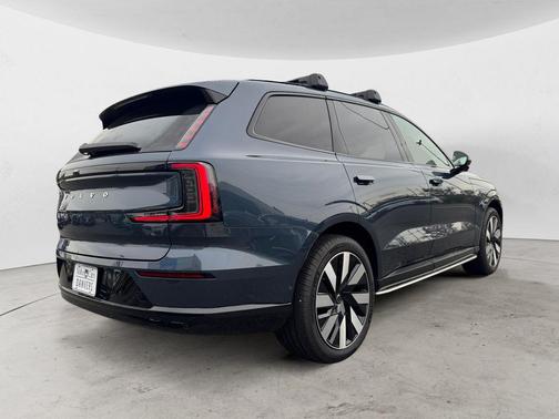 2025 Volvo EX90 Twin Motor Plus