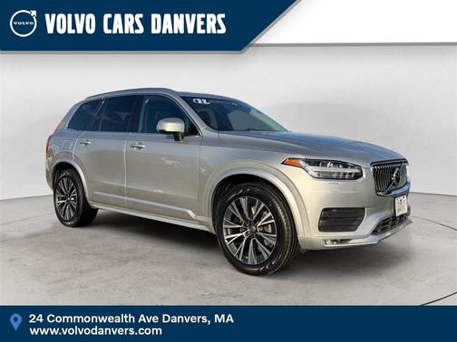 2022 Volvo XC90 T6 Momentum 7 Passenger